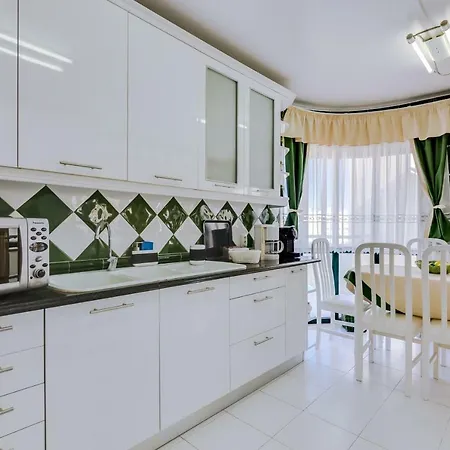 Palma - 4 Bed Near The Center -