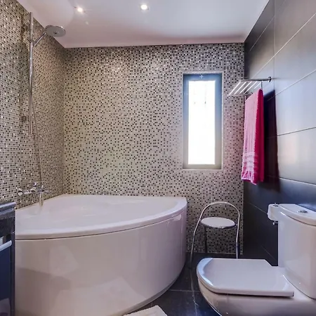 Palma - 4 Bed Near The Center - *